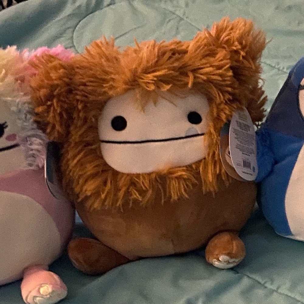 Benny Bigfoot squishmallow 8in NWT